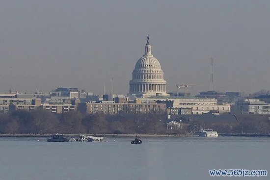 央视新闻客户端报谈配图